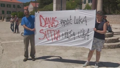 Prosvjed stanovnika Prvića i Zlarina protiv Jadrolinije, Foto: HTV/HRT