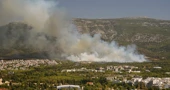 Požar u podnožju planine Himet u Ateni