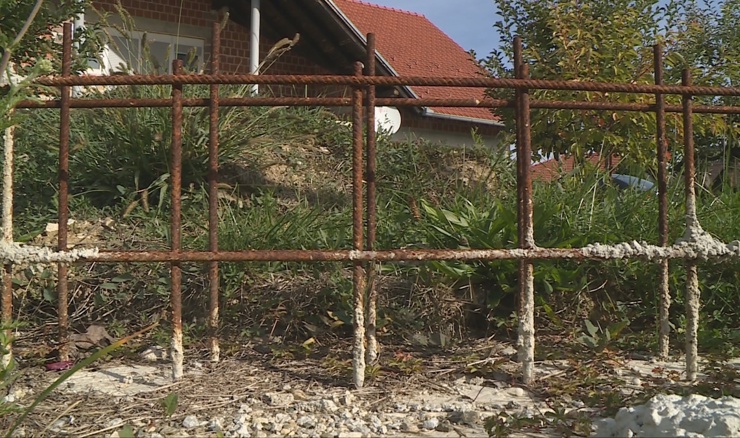 Lepoglava: Pet mjeseci čeka na odgovor dok mu kamioni ulaze u dvorište