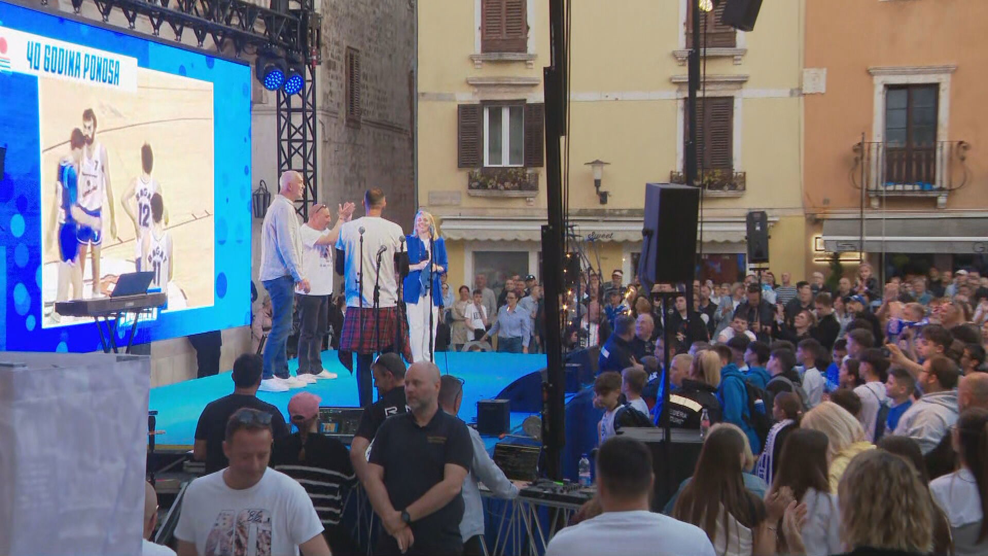 tvd2 clean feed frame 71979 20260426182327