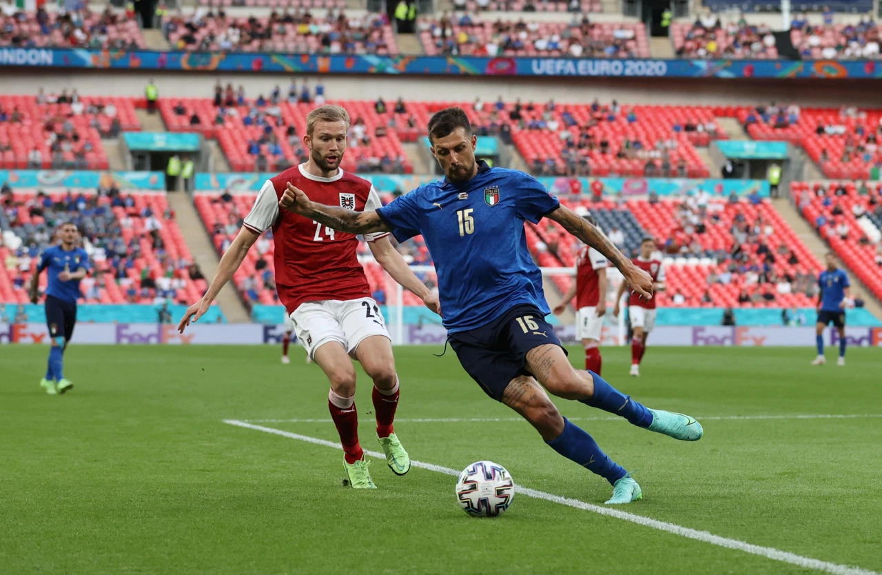 Konrad Laimer i Francesco Acerbi, Foto: Catherine Ivill/REUTERS