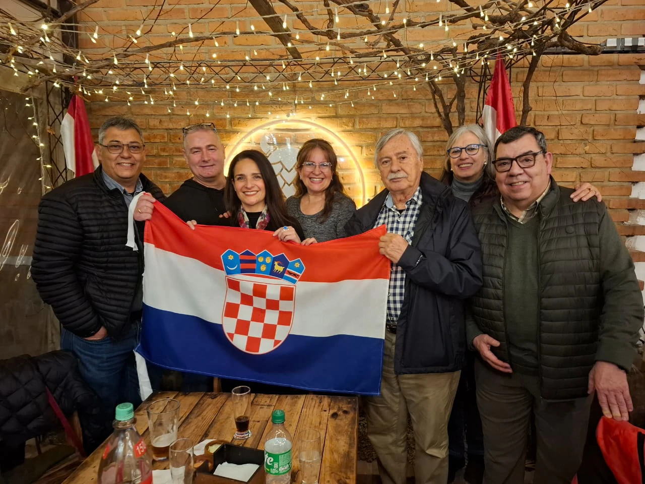 Esteban Golac, Mladen Saric, Carola Briancon, Emma Briancon, Cecilio Oliva, Vesna Díaz, Foto: Comunidad Croata de Tarija//