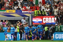 Vatreni na zagrijavanju uoči utakmice , Foto: Kai Pfaffenbach/REUTERS