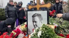 Pristaše položili cvijeće na grob Navaljnog