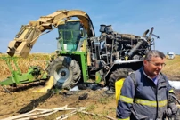 U polju kod Kneževih Vinograda izgorio kombajn, Foto: DVD Kneževi Vinogradi/-