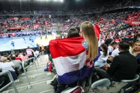 Navijači uoči Hrvatska - Slovenija, Foto: Sanjin Strukic/PIXSELL