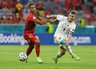 Marco Verratti i Youri Tielemans , Foto: Christof Stache/Pool via REUTERS