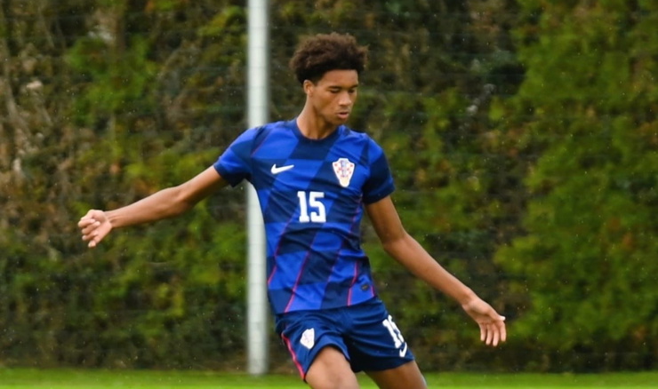 Lokomotivin "wunderkind" potpisao za Borussiju Dortmund