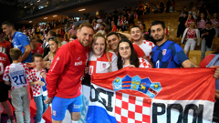 Druženje igraca s navijačima nakon utakmice 
