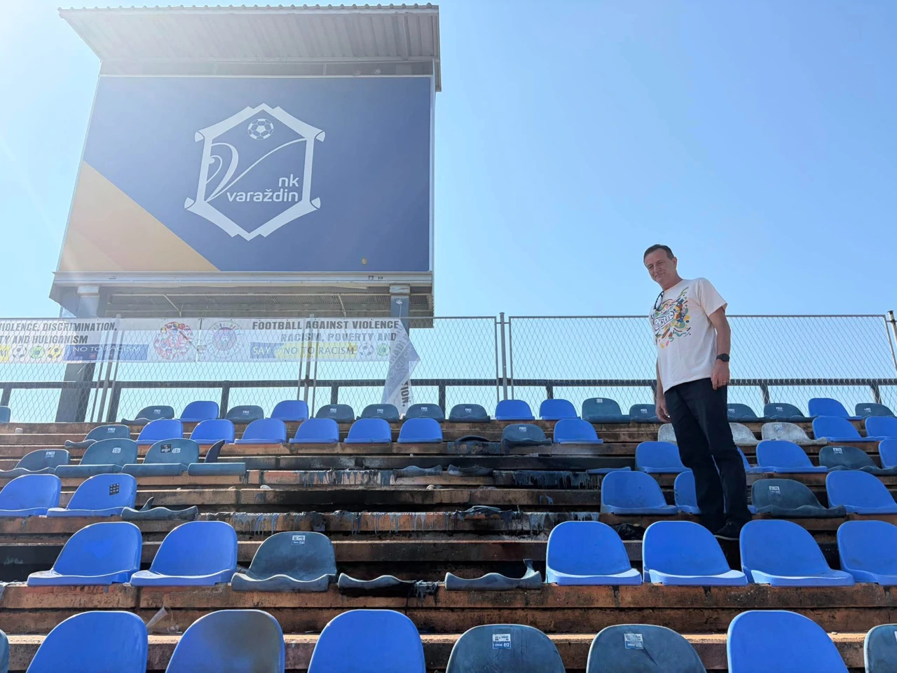 Gostujuća tribina dan nakon utakmice Varaždin - Hajduk , Foto: Ivica Grudiček /HRT