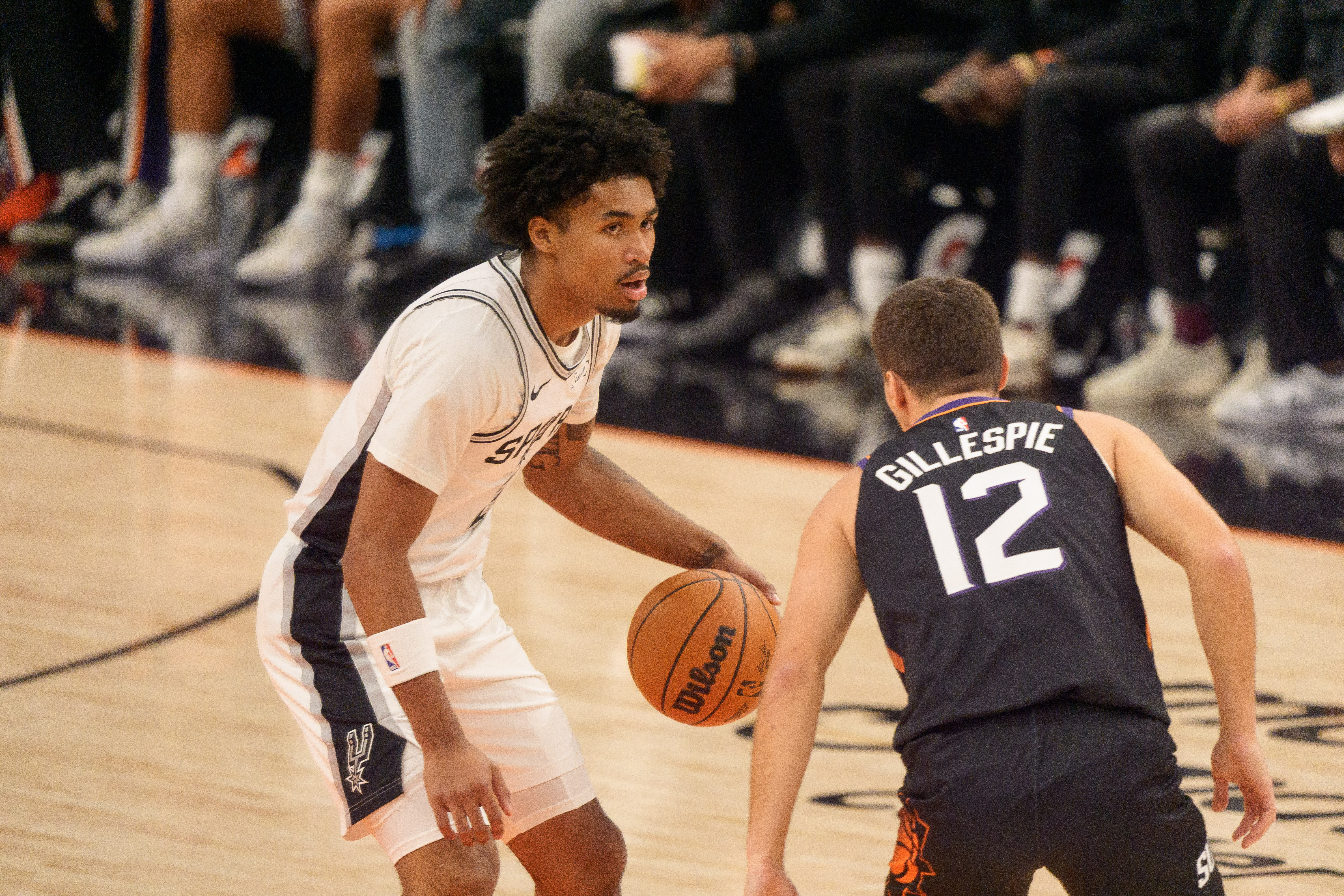 2025 11 03t051127z 1765114400 mt1usatoday27491052 rtrmadp 3 nba san antonio spurs at phoenix suns 20251104133943