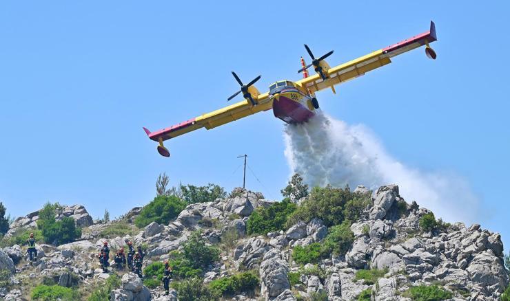 Šest kanadera i šest Air Tractora spremni za protupožarnu sezonu