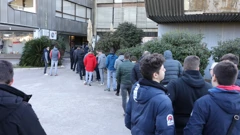 Redovi za ulaznice pred Poljudom