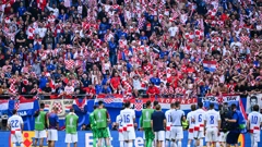 Hrvatski igrači pozdravljaju publiku nakon utakmice