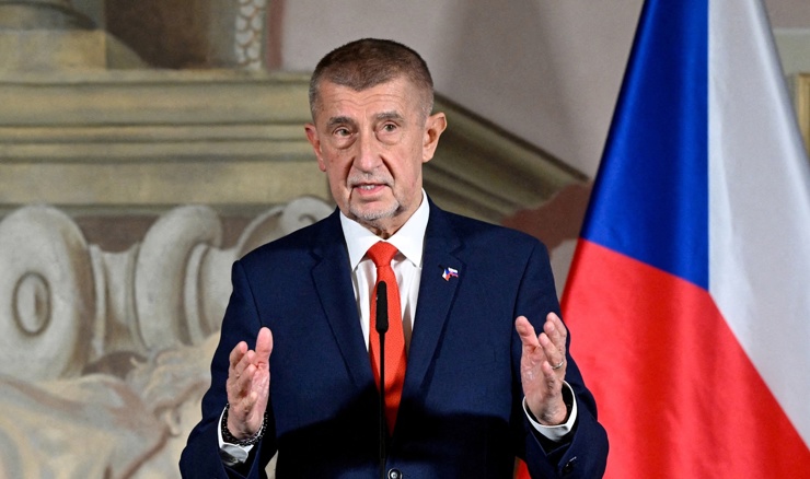 Babiš: Češka vjerojatno neće uspjeti ispuniti NATO-ov cilj izdvajanja za obranu