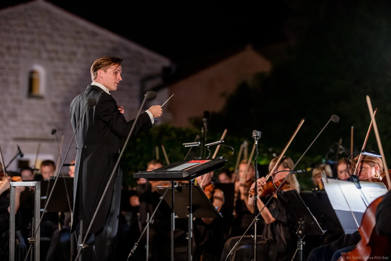 Valentin Egel i Simfonijski orkestar HRT-a 