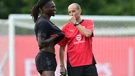 Rafael Leao i trener Milana Massimilliano Allegri