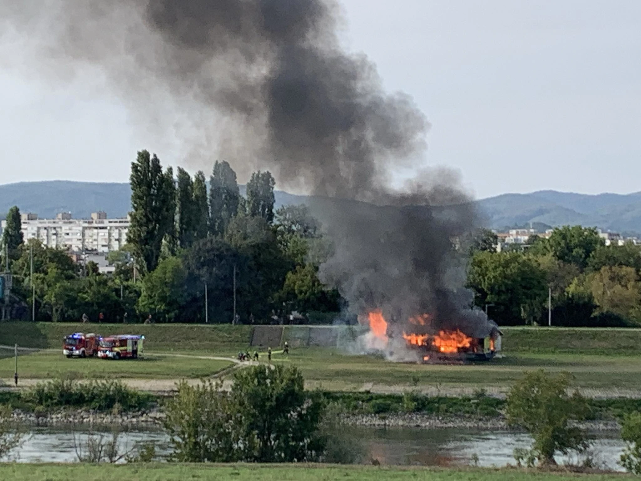 Buktinja kraj savskog nasipa