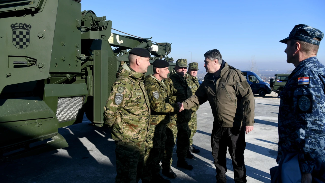 Milanović u posjetu hrvatskim vojnicima na Kosovu, Foto: Ured Predsjednika RH/HTV