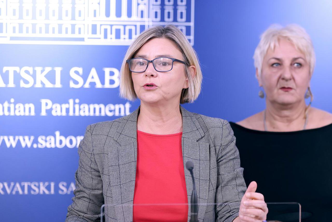 pxl 281025 140931608 20251029145700