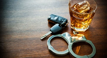 Vozio pijan i bez dozvole, ostao bez automobila, a prijeti mu i zatvor
