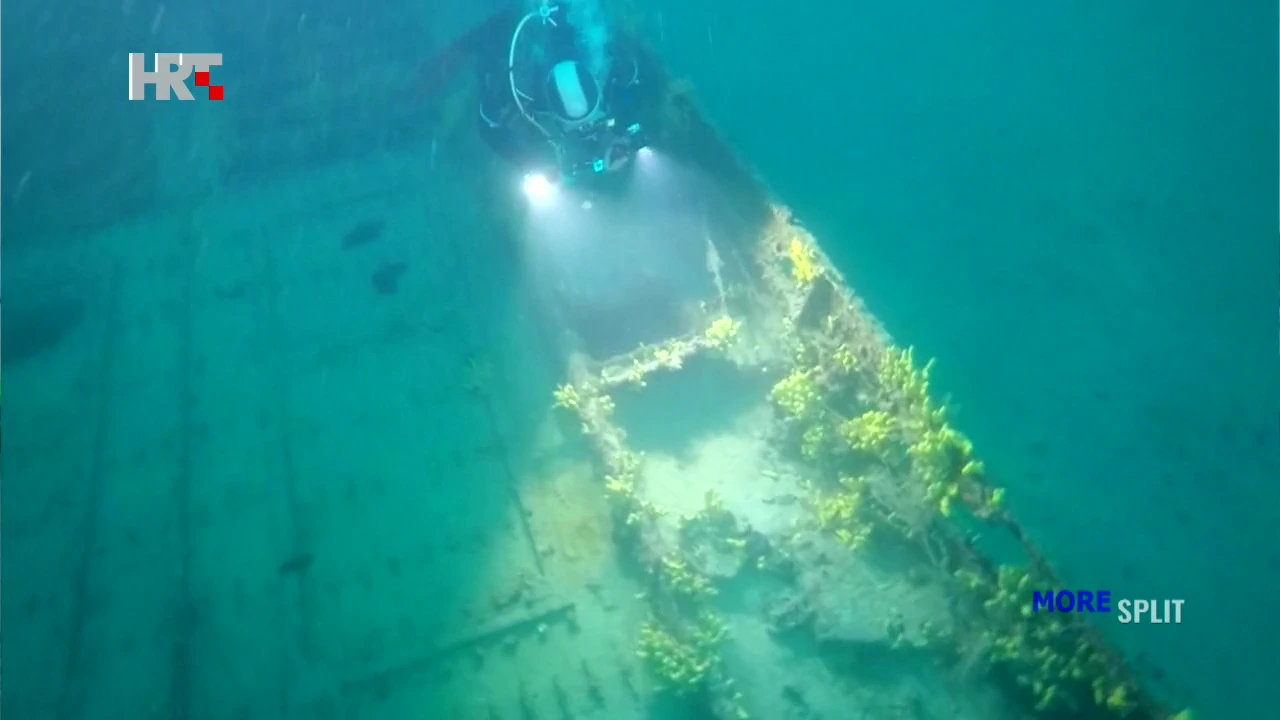 Potpuno očuvan brod na dnu mora