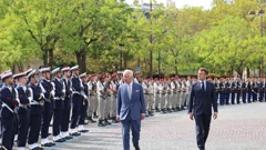 Britanski kralj Charles III i francuski predsjednik Emmanuel Macrone 