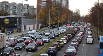 Velike gužve zbog zatvaranja prometnica 