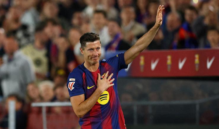 Kanadski požari odgodili debi Lewandowskog za "Fire"