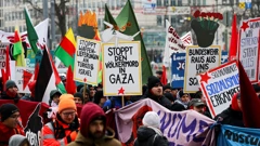 Prosvjednici na ulici uslijed Münchenske sigurnosne konferencije
