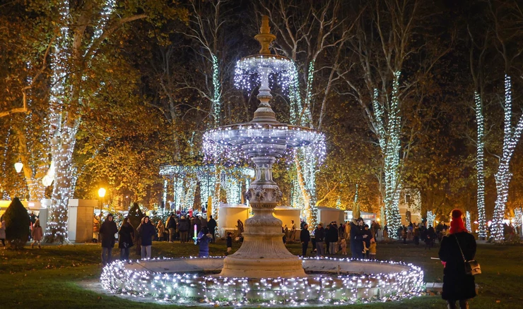 Paljenje božićnih lampica na Zrinjevcu