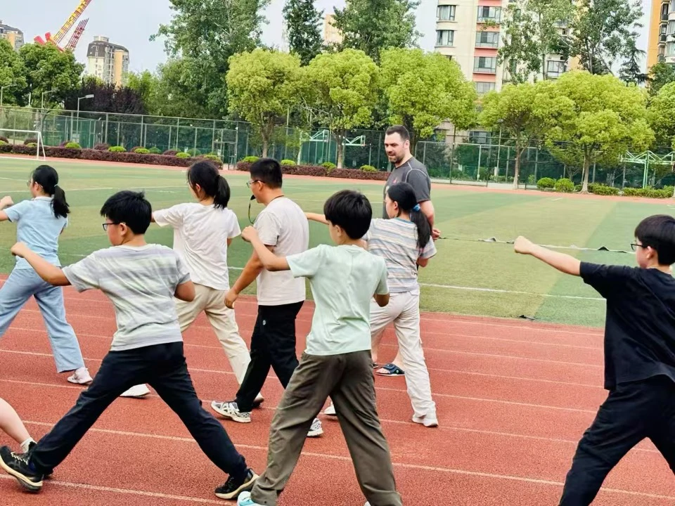 Goran vodi trening u školi u kineskom Suzhouu