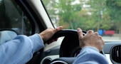 Nova pravila omogućuju vozačku sa sedamnaest godina, ali ne i bez nadzora