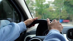 Nova pravila omogućuju vozačku sa sedamnaest godina, ali ne i bez nadzora