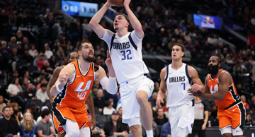  Cooper Flagg pored Ivice Zupca