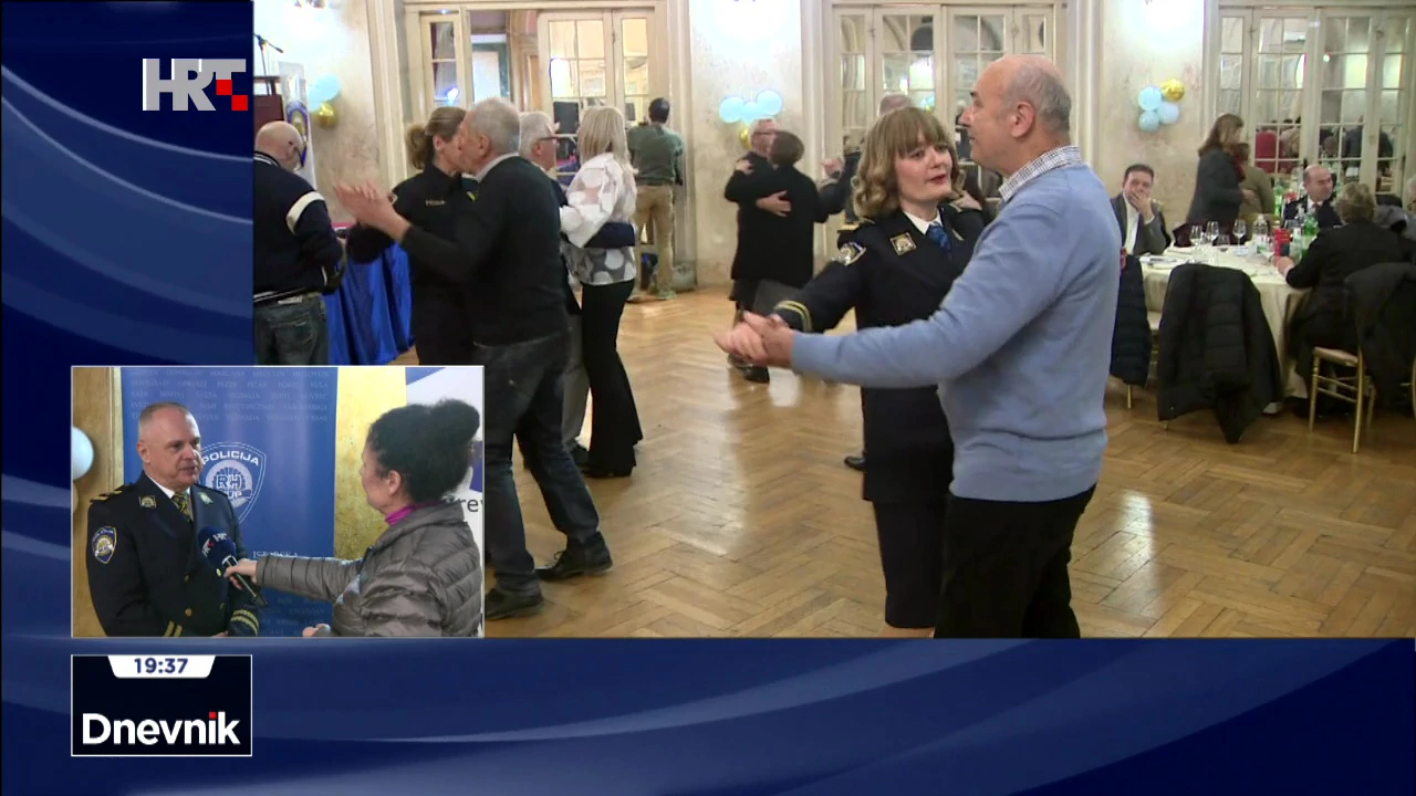 Policajci kroz ples savjetovali starije osobe kako se zaštiti od prijevara