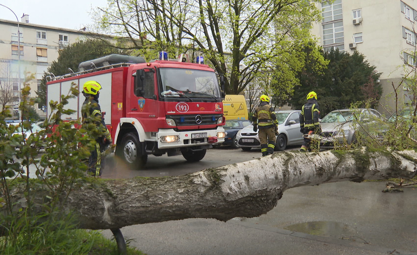 Bislang sind aufgrund des Sturms rund 1.300 Schadensmeldungen eingegangen. 1 saniranje steta zgtransfer frame 2915 20260401164945
