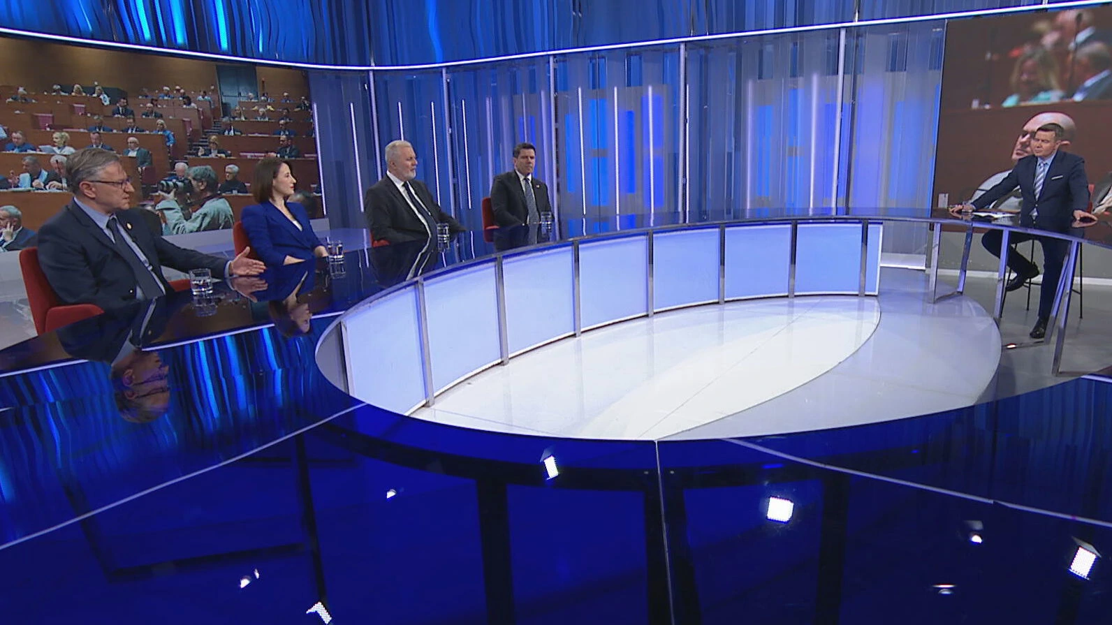 Otvoreno: Građane muče cijene, a prijeti i kriza Ustavnog suda, što ...