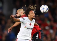 Sacha Boey i Sofyan Amrabat, Foto: CARL RECINE/REUTERS