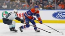 Josh Mahura i Connor McDavid