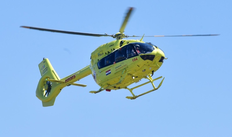 U Pribislavcu automobil naletio na biciklista, helikopterom prevezen u KB Dubrava