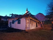 U Varaždinskim Toplicama - izgorjela etno kuća, Foto: Ivica Grudiček/HRT