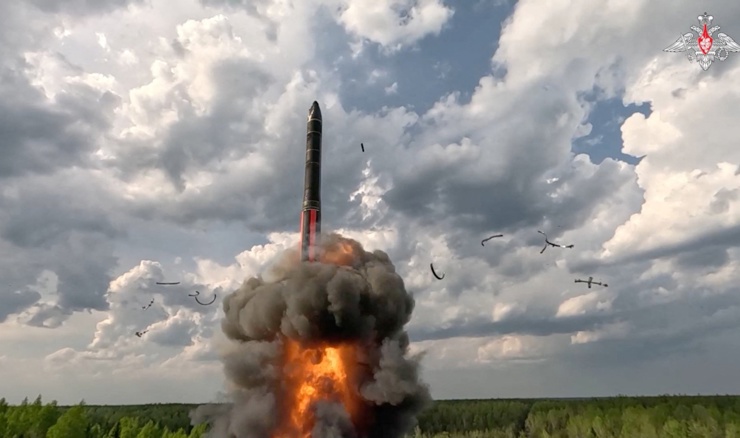 Putin na vojnim vježbama rekao da je nuklearno oružje 
