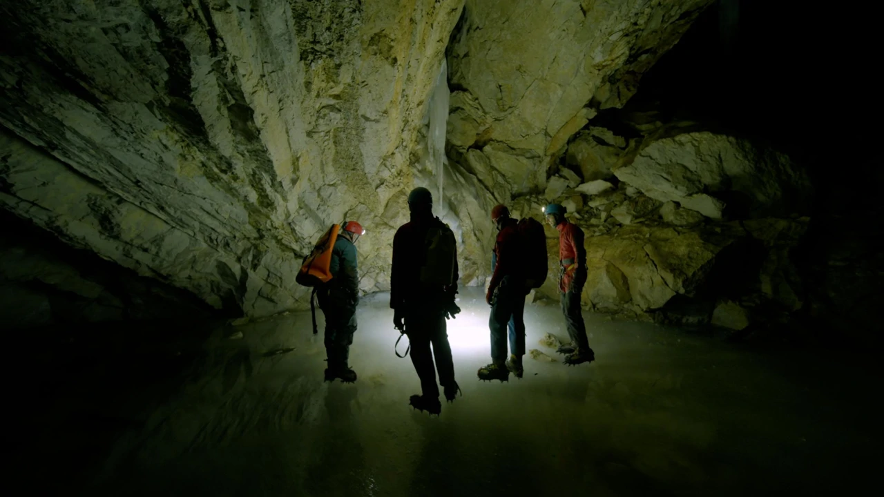 Utorak, 11. ožujka na Drugom, Foto: Podzemni svijet: Slovenija/dokumentarna serija