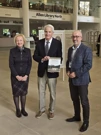 Branka Bezić Filipović, Michael Biggins, voditelj Odjela slavistike i dekan Simon Neam, Foto: osobna arhiva//