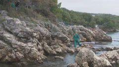 Još traje sanacija posljedica velikog onečišćenja mora i obale u Kostreni 