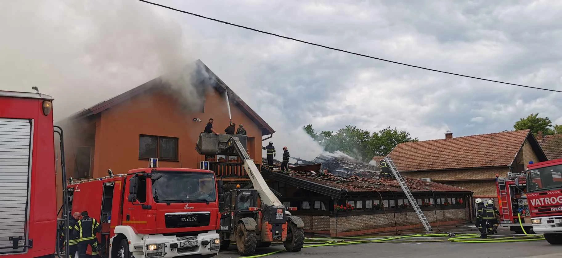 Buknuo požar u restoranu