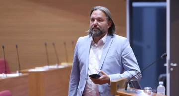 Tonći Restović