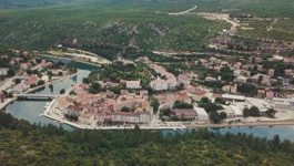 Obrovac: mediteranski gradić gdje se rađa i bura, i priče i turizam