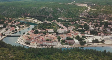 Obrovac: mediteranski gradić gdje se rađa i bura, i priče i turizam